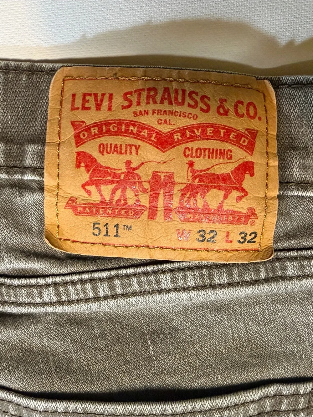 Levi's Light Grey‎ Denim Jeans with Contrast Stitching
